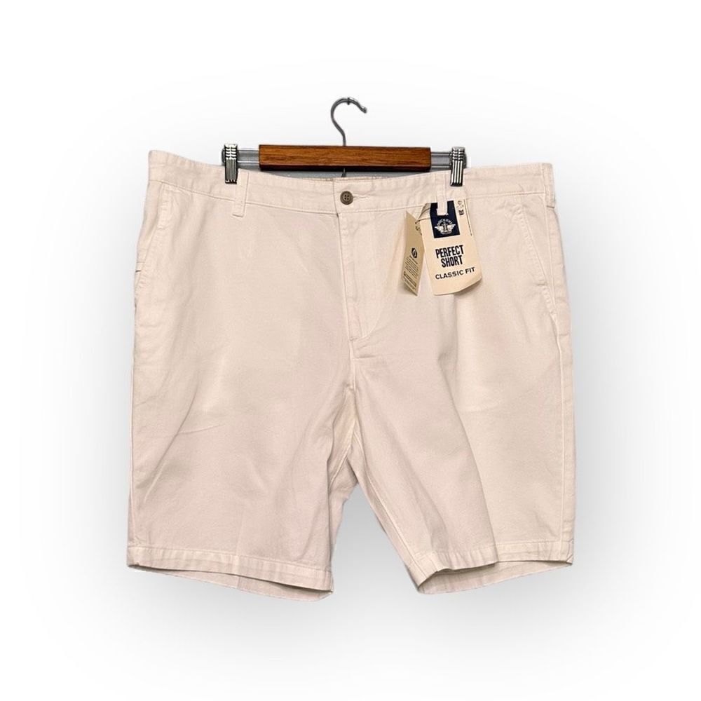 Dockers new with tags white classic fit shorts size 42